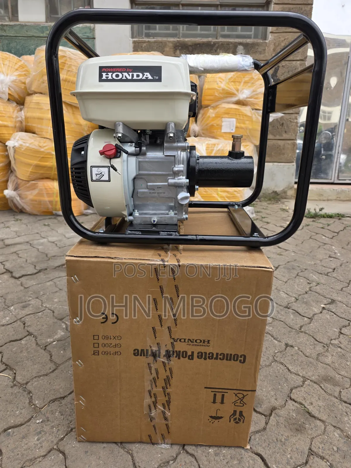 Honda Concrete Vibrator - (With Shaft)