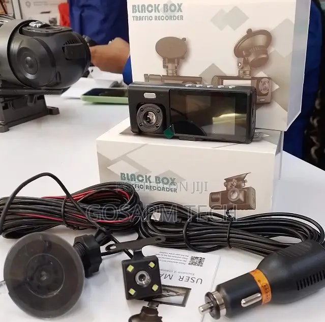Black Box 3 in 1 Car Dashcamera – Front, Rear Interior Cameras