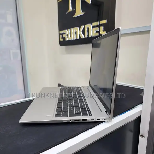 Laptop HP ProBook 450 16GB Intel Core i7 SSD 512GB