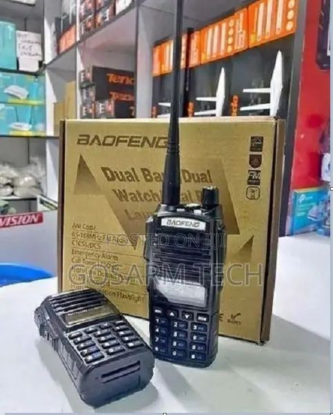 Baofeng UV-82 10km Walkie Talkie Radio Calls-2 Pieces With Earphones