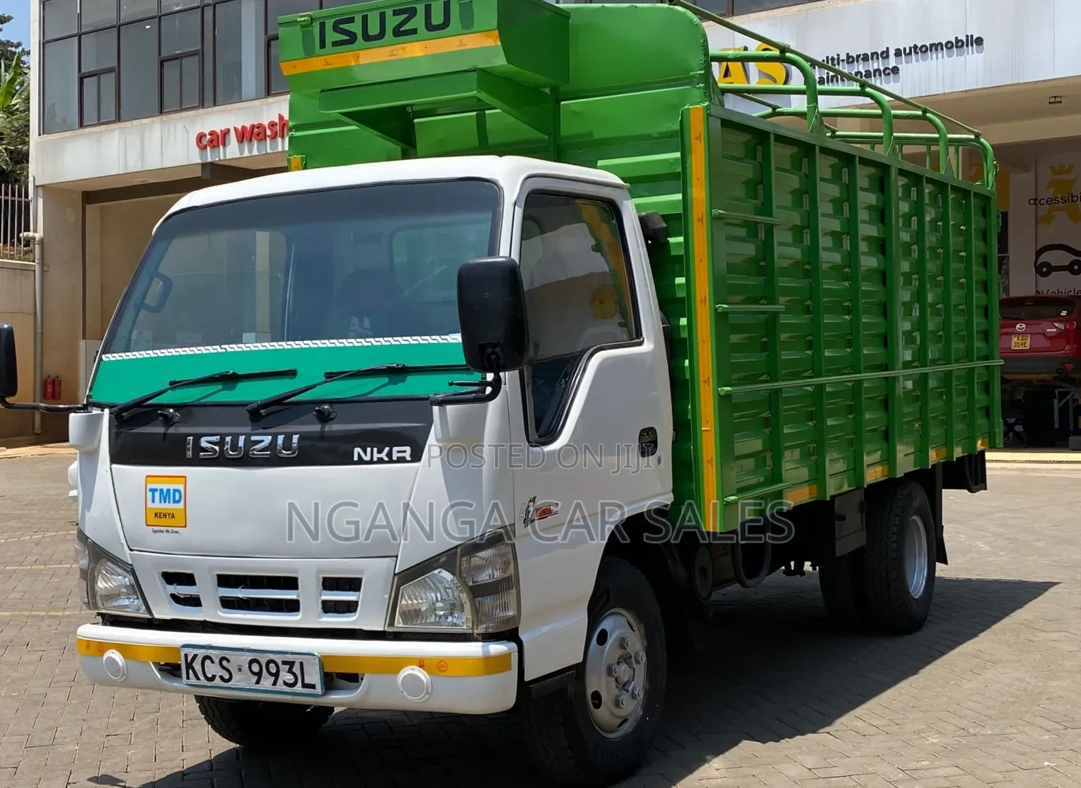 Isuzu* NKR