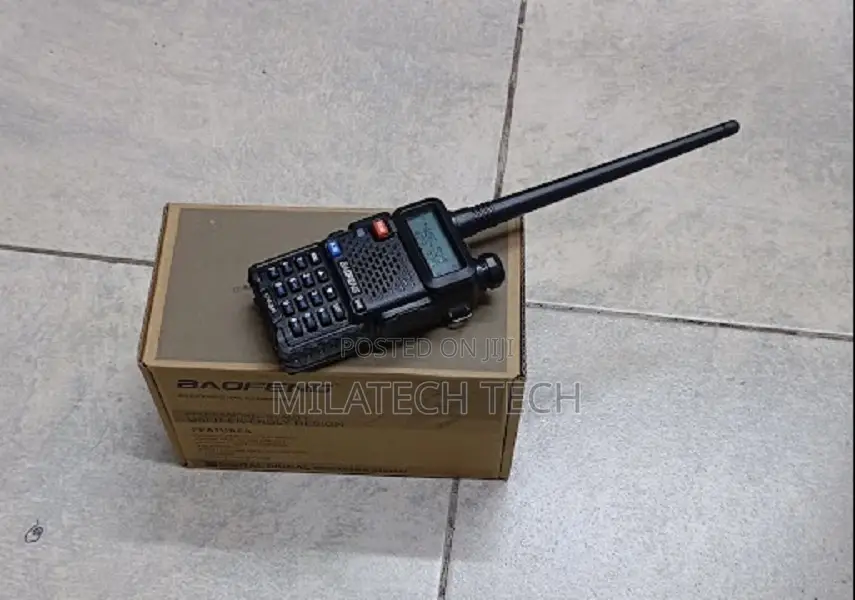 Baofeng UV-5R Radio With Earpiece