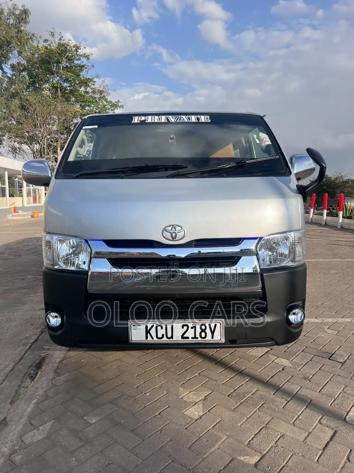 Toyota HiAce 2013 Silver