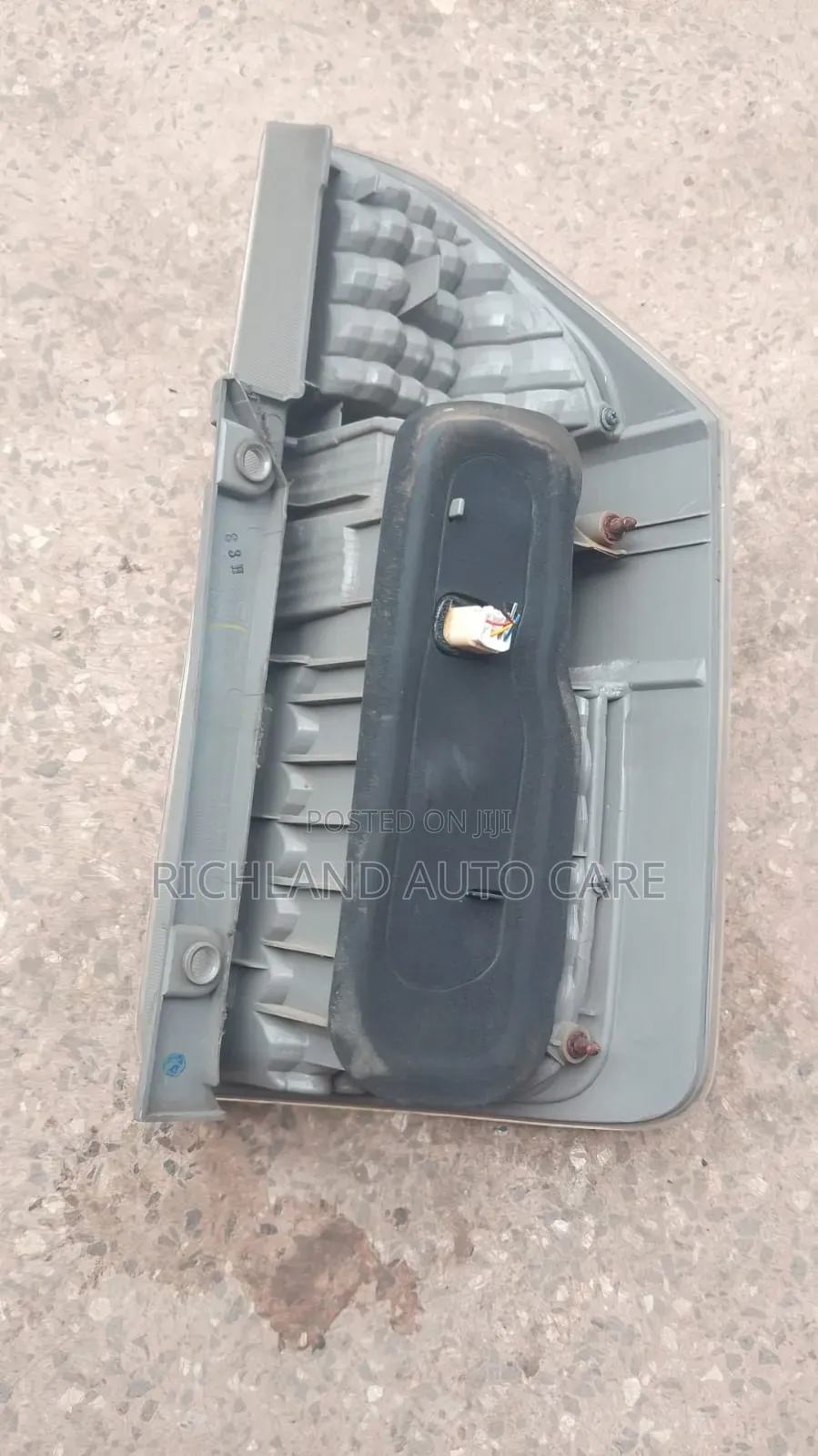 Tailamp Toyota Voxy Zz70 Set Koito 28-219