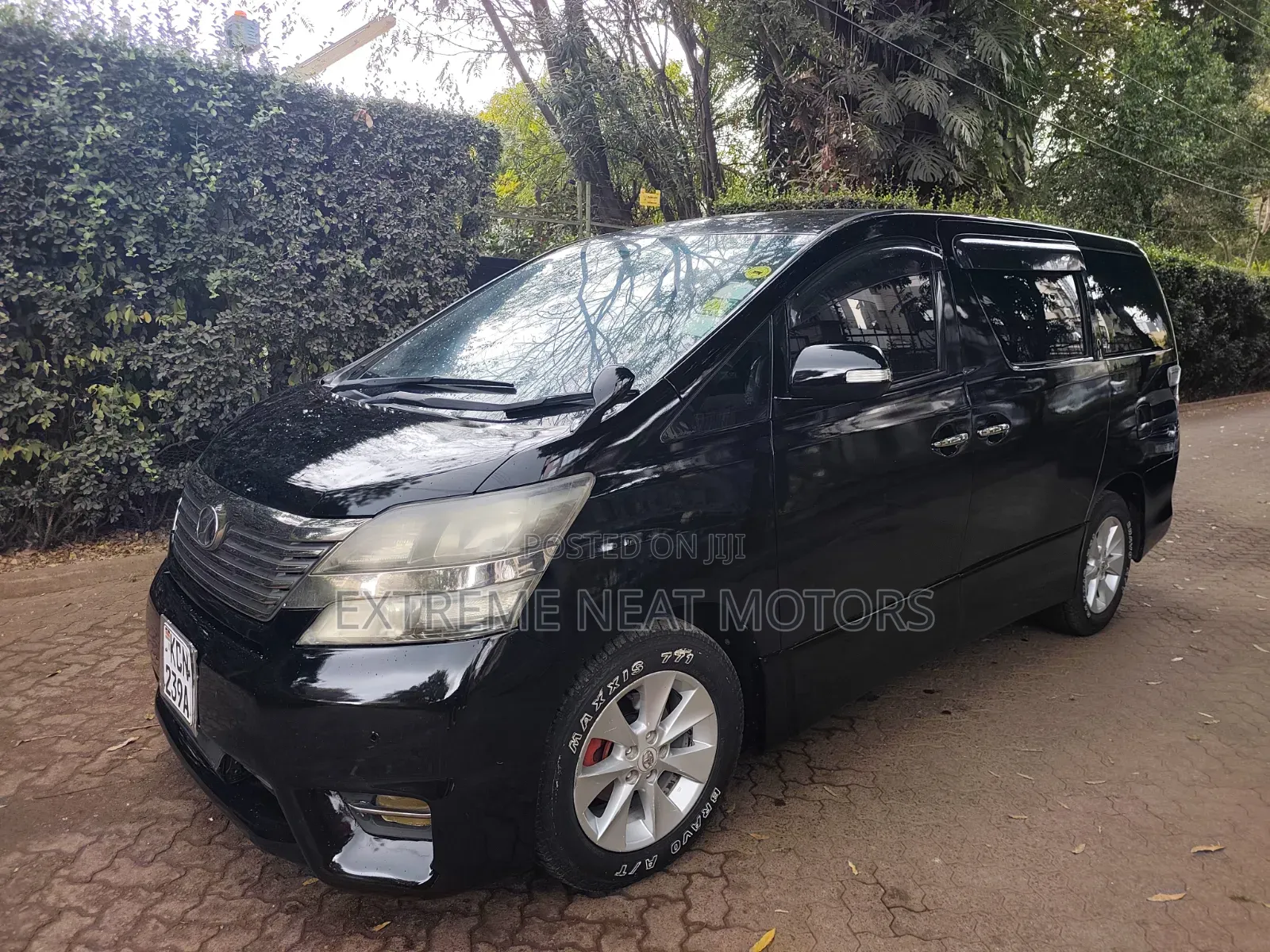 Toyota Vellfire V 2.4 FWD 8-Seater 2010 Black