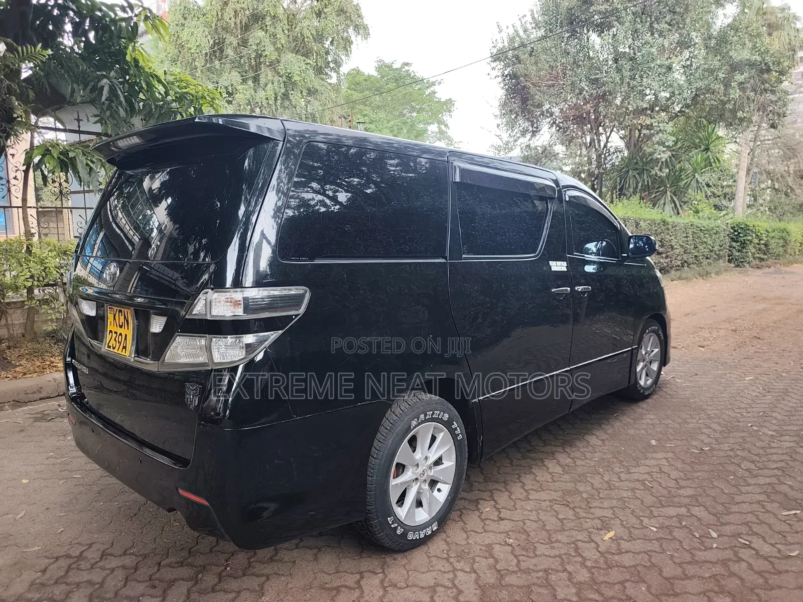 Toyota Vellfire V 2.4 FWD 8-Seater 2010 Black