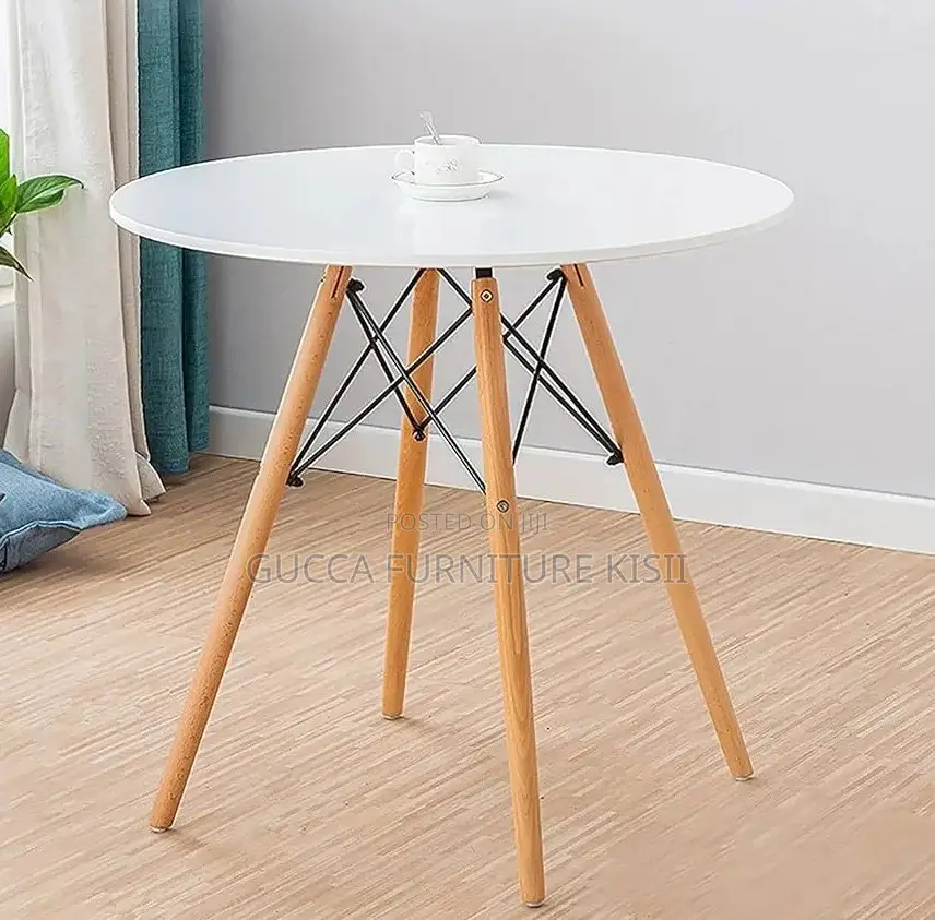 4 Legged Round Dining Table (White)
