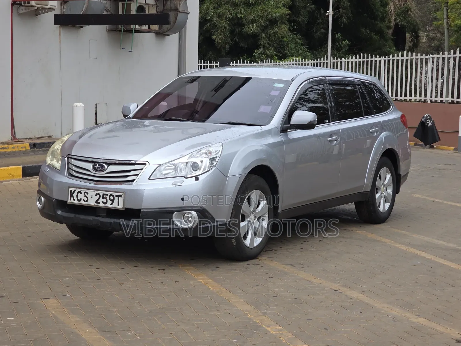 Subaru Outback 2012 Silver