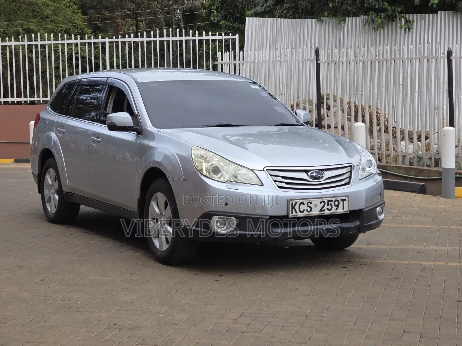Subaru Outback 2012 Silver
