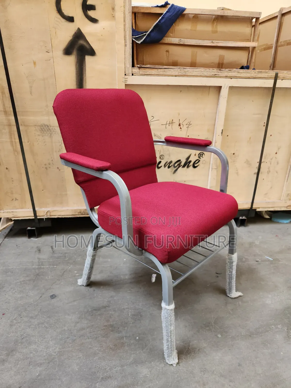 Red Fabric Visitor Chair With Armrests – Strong Metal Frame