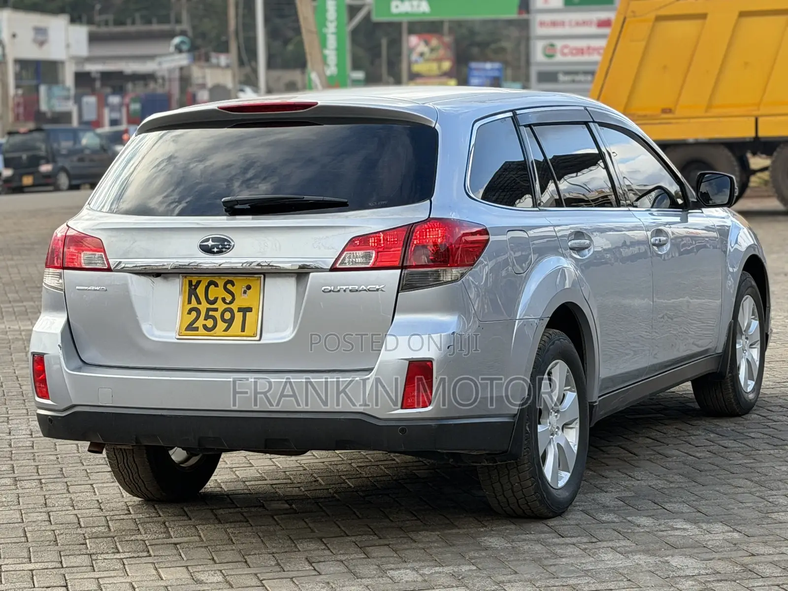 Subaru Outback 2.5i Premium 2011 Silver