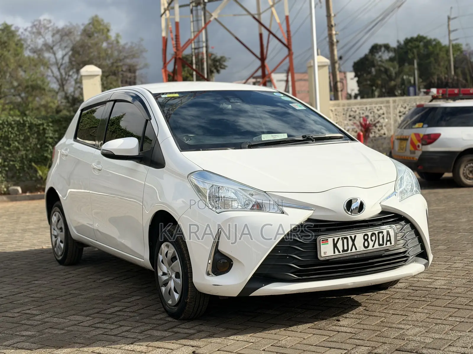 Toyota Vitz 1.0 FWD 5dr 2019 White