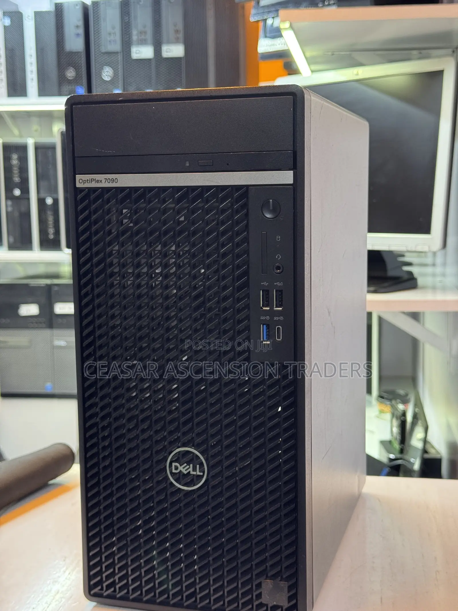 Desktop Computer Dell Optiplex 7090 8GB Intel Core i7 SSD 256GB