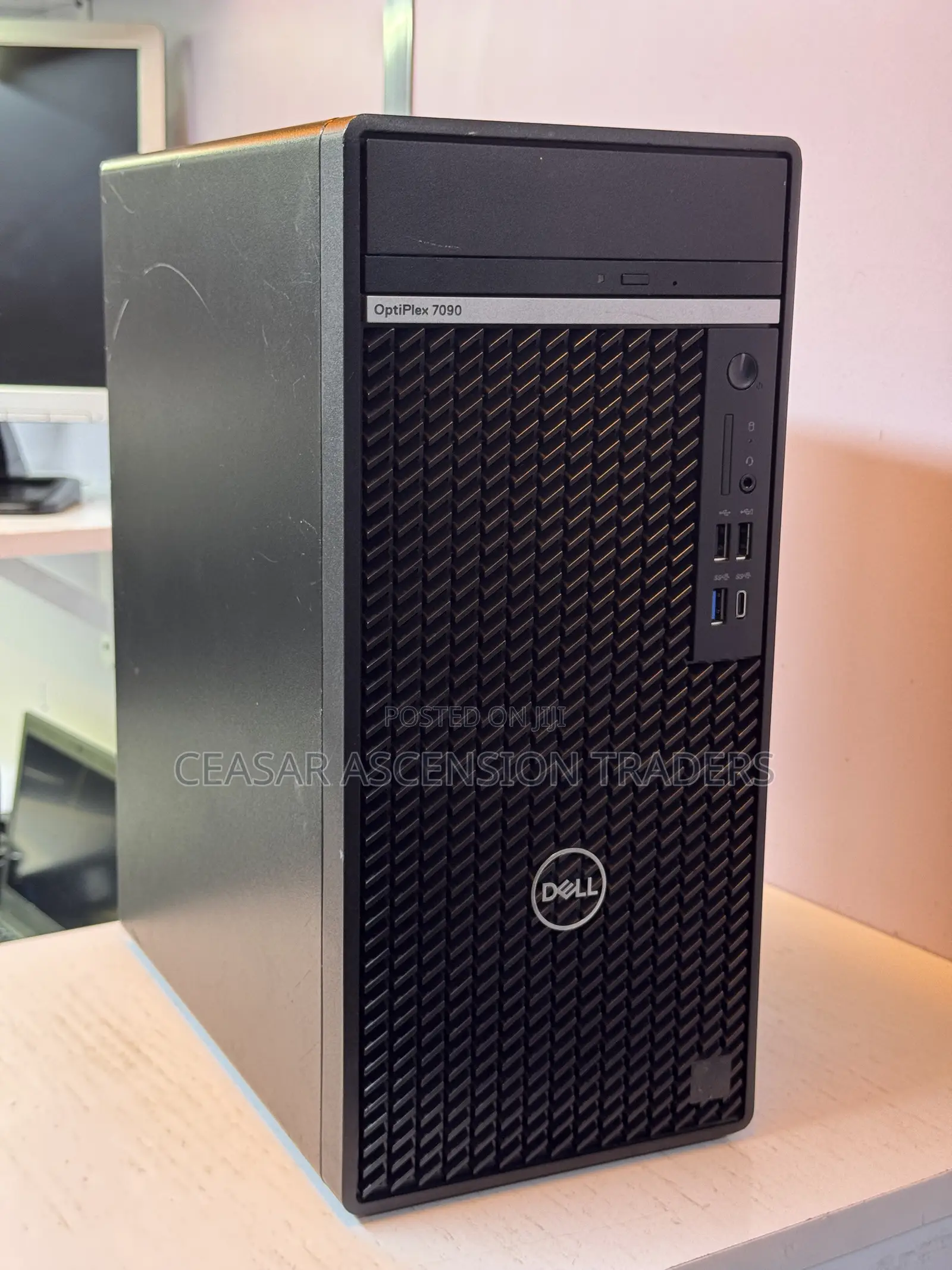 Desktop Computer Dell Optiplex 7090 8GB Intel Core i7 SSD 256GB