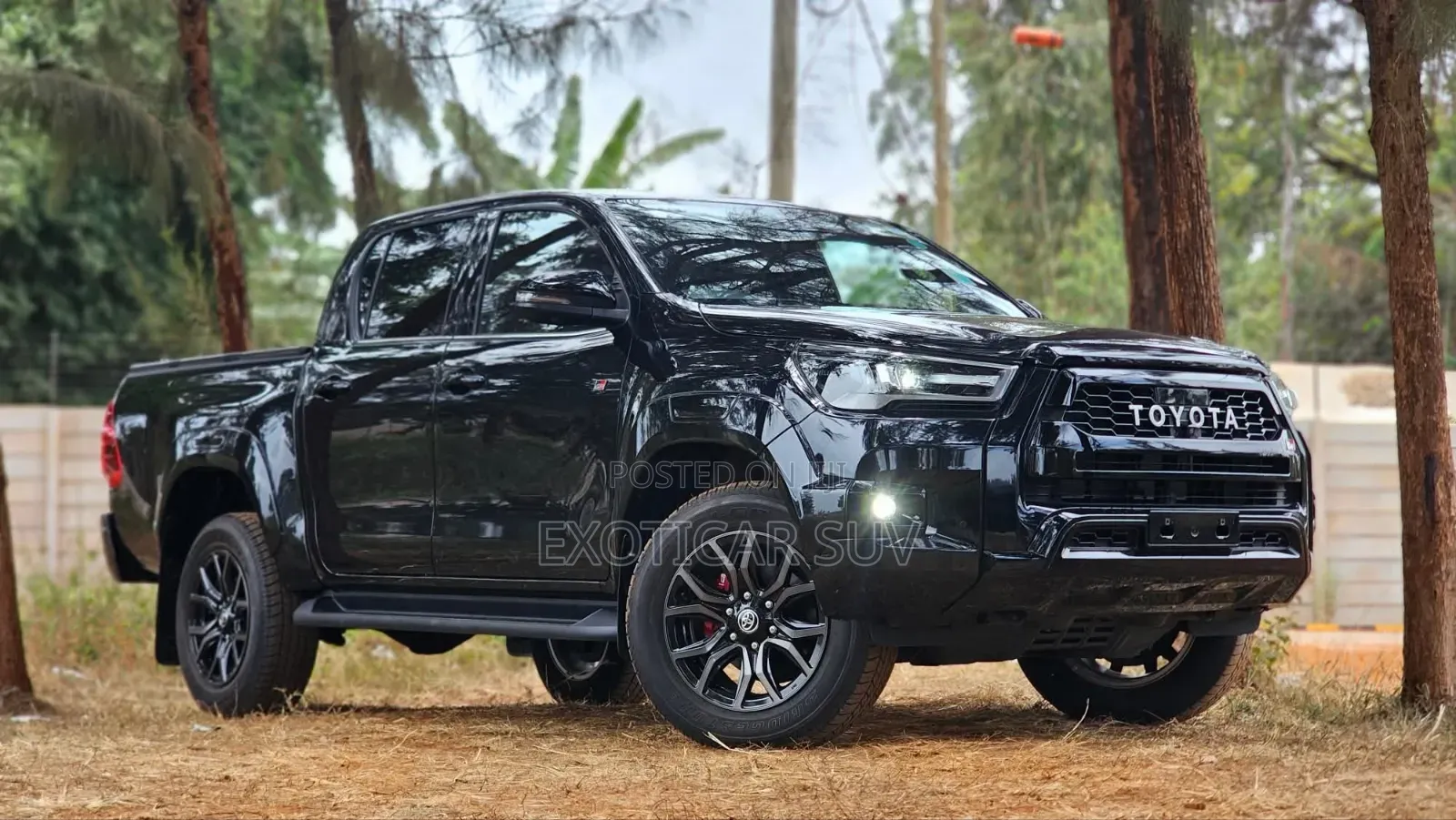 Toyota Hilux Revo Double Cab Deisel 2.4 AWD 2022 Black