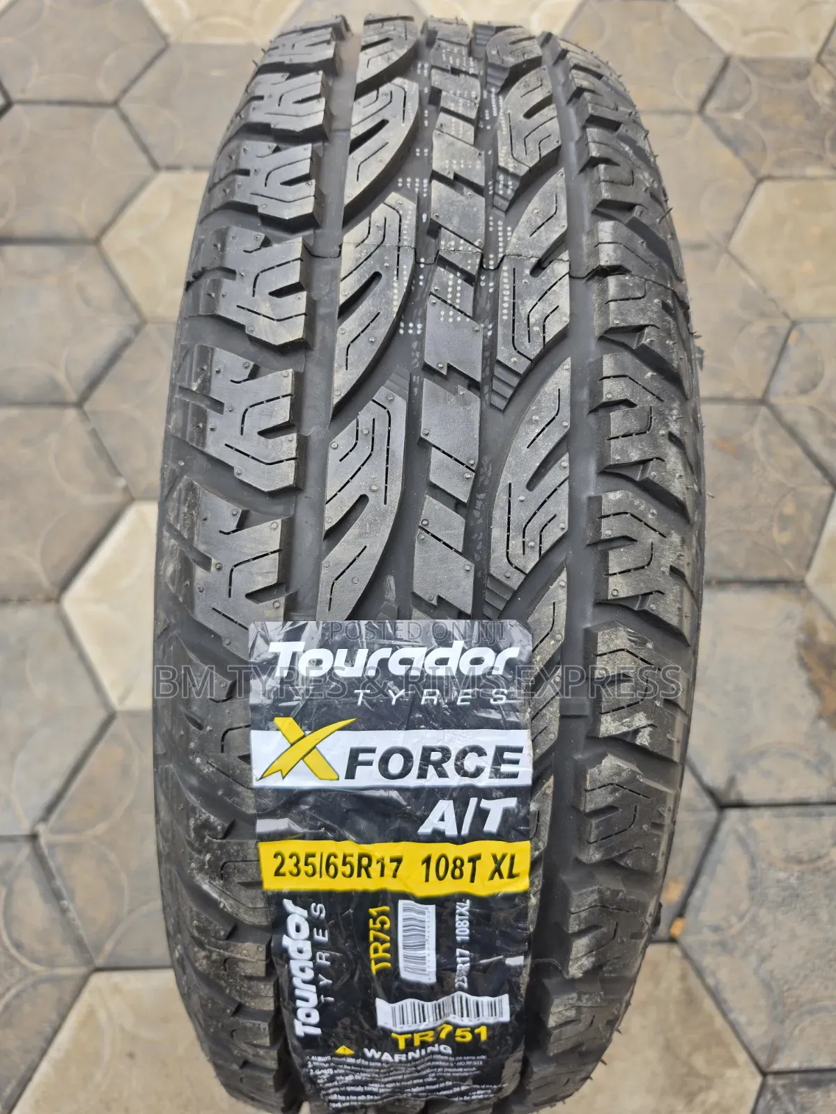 235 /65 R17 X Force.