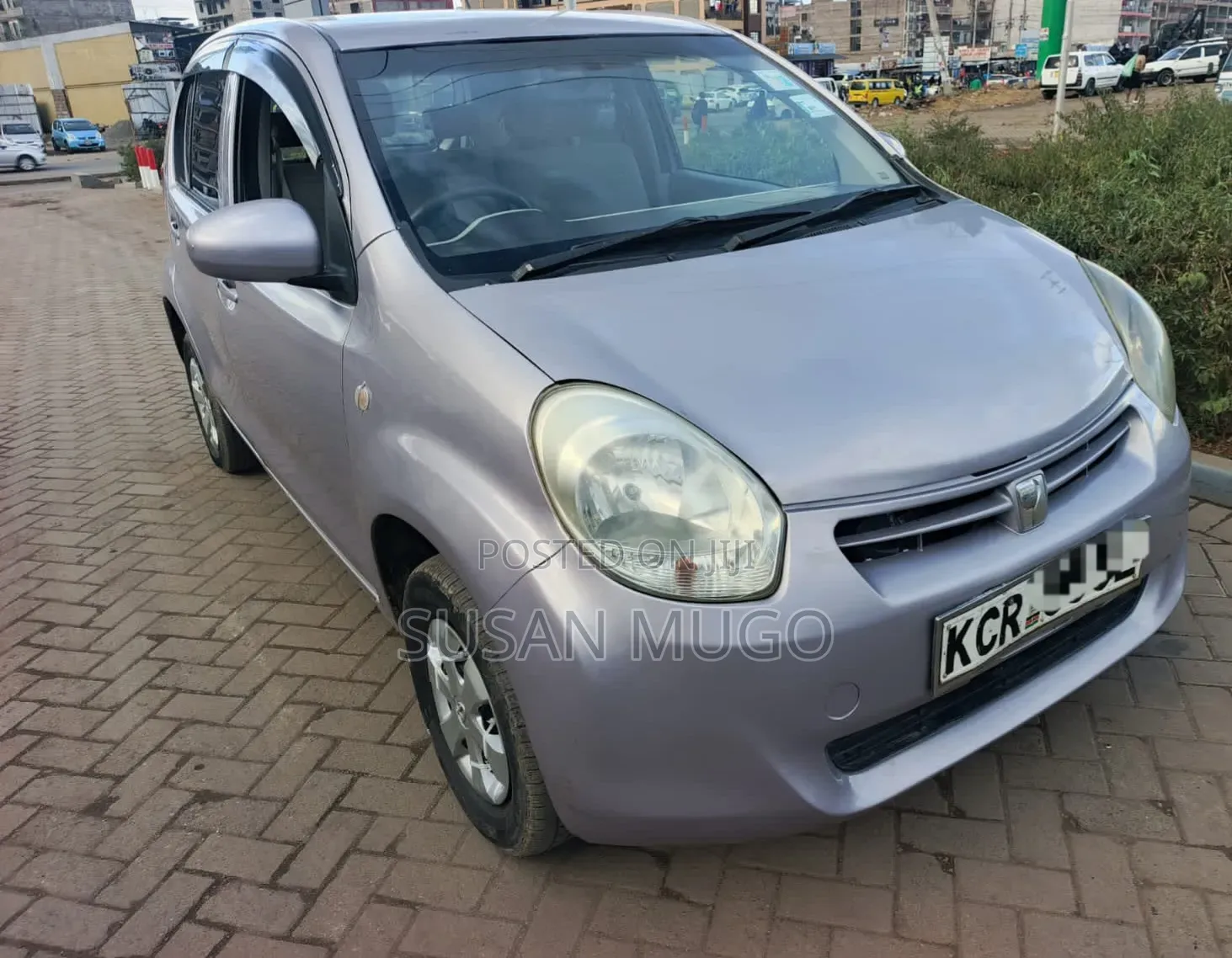 Toyota Passo 2011 Silver