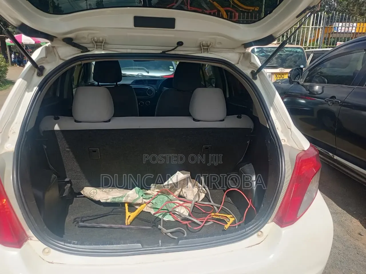 Toyota Vitz 2012 Silver