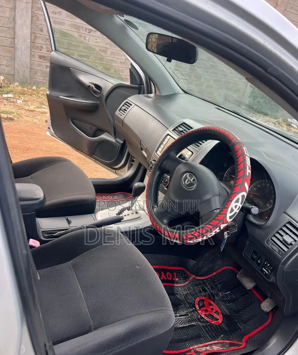 Toyota Corolla Fielder 2012 Silver