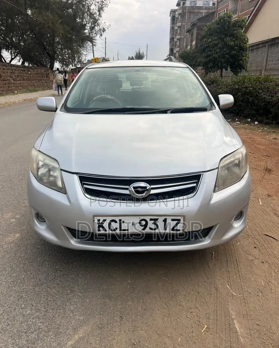 Toyota Corolla Fielder 2012 Silver