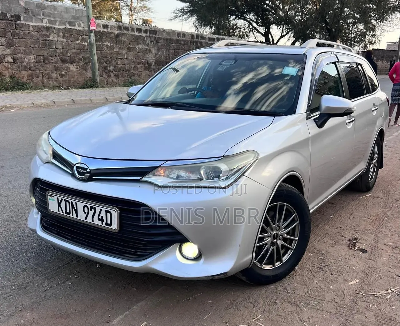 Toyota Corolla Fielder 2017 Silver