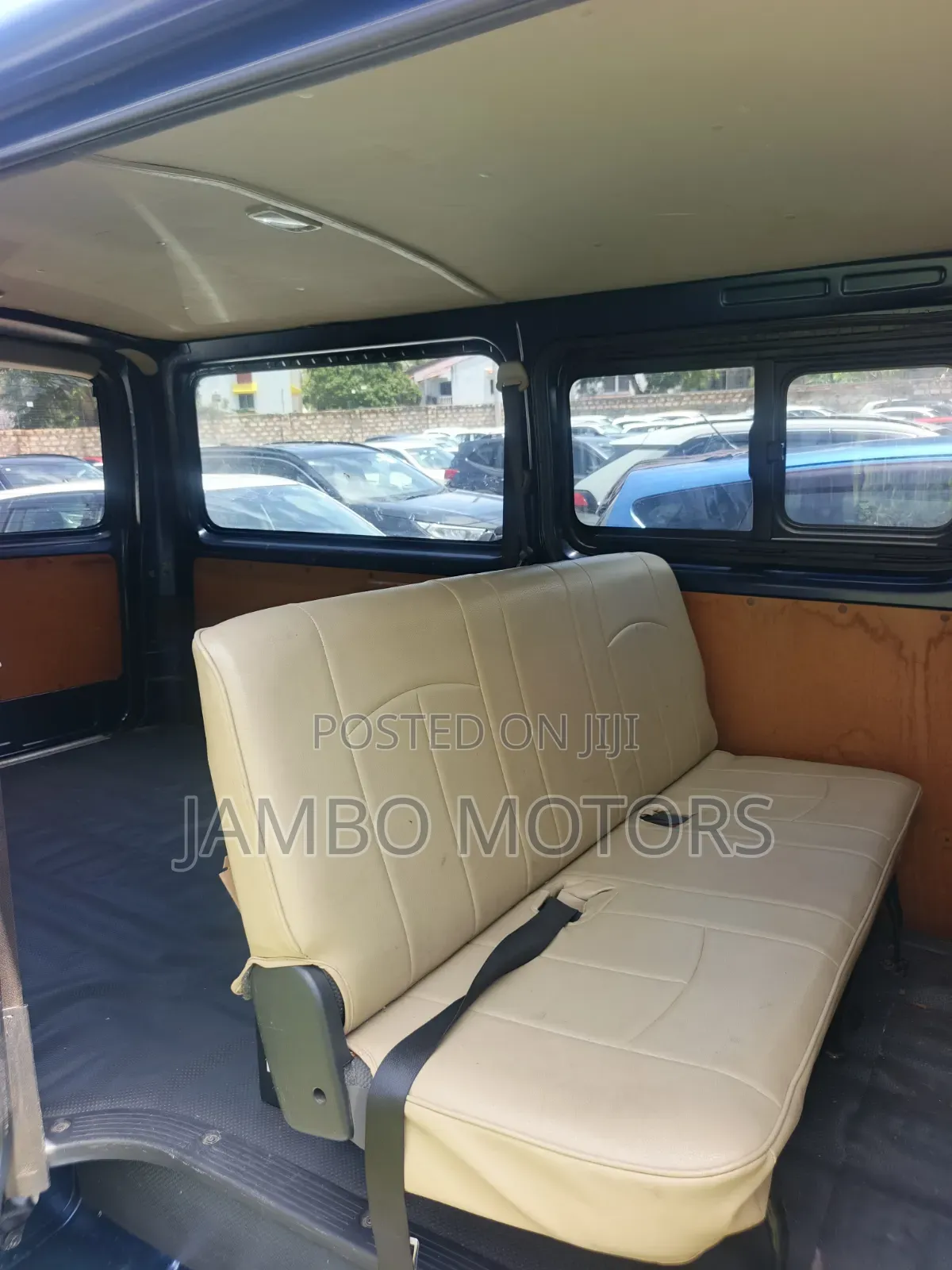 Toyota HiAce 2020 Blue
