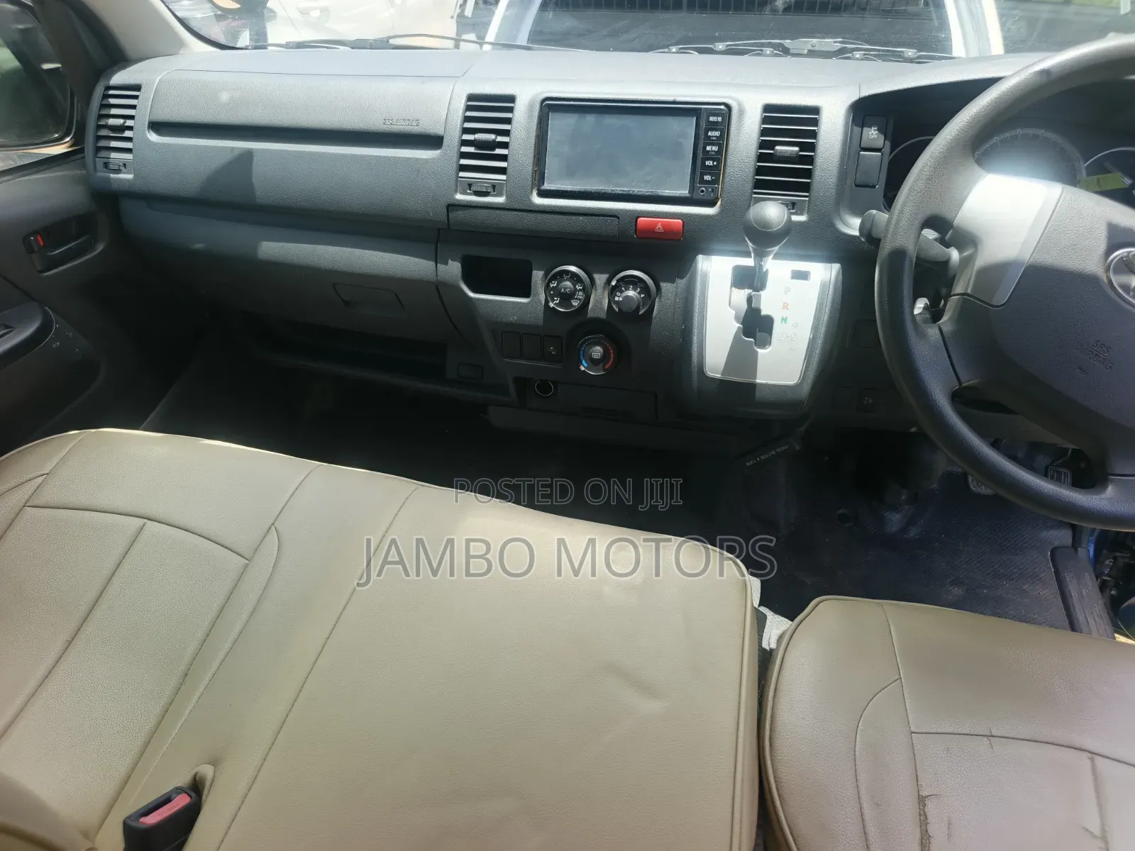 Toyota HiAce 2020 Blue
