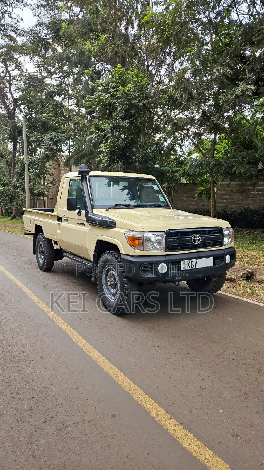 Toyota Land Cruiser 2013 Beige