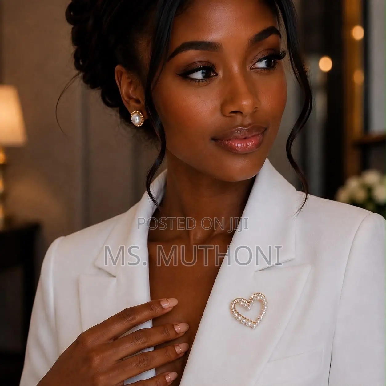 Elegant Gold-Tone Floral Brooch