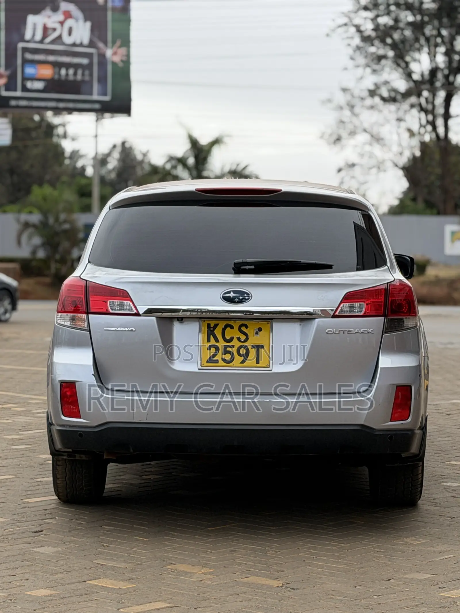 Subaru Outback 2012 Silver