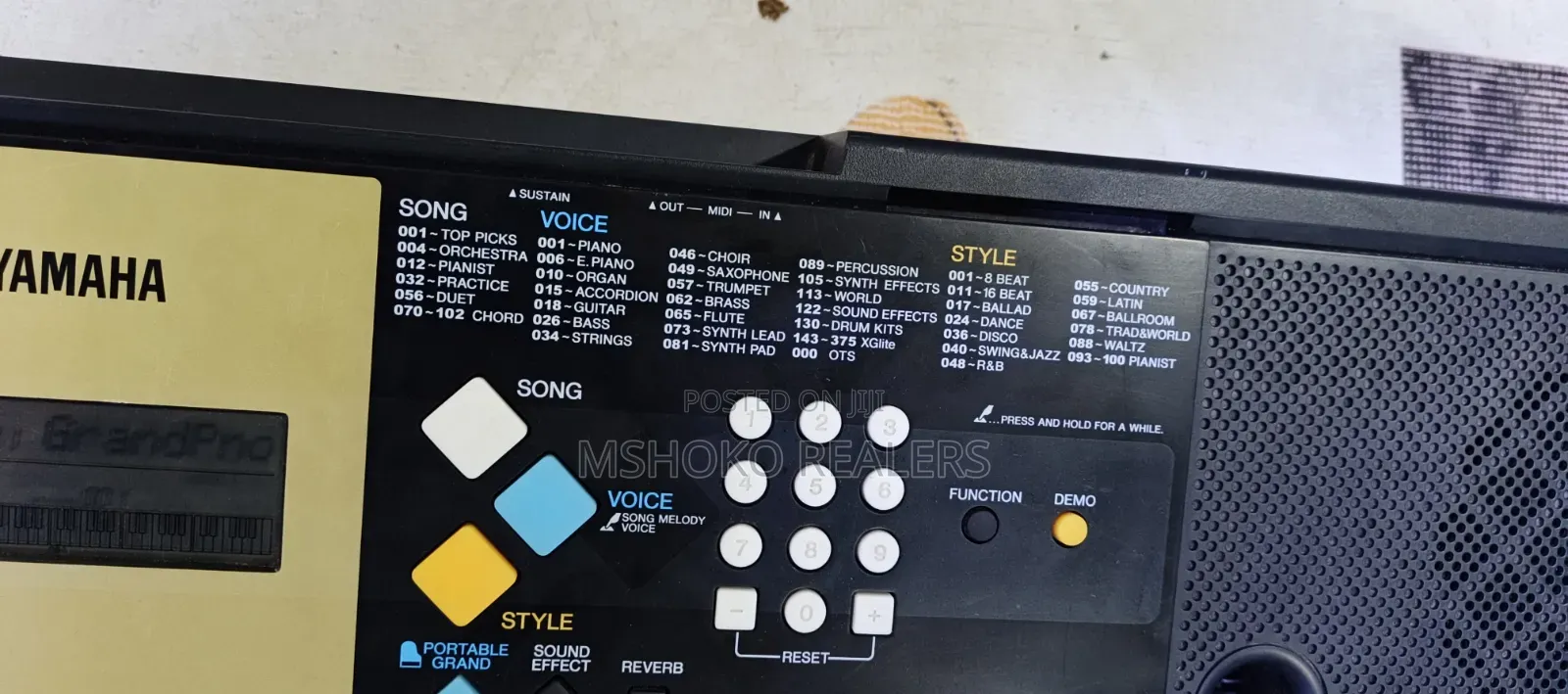 Yamaha Keyboard YPT 220