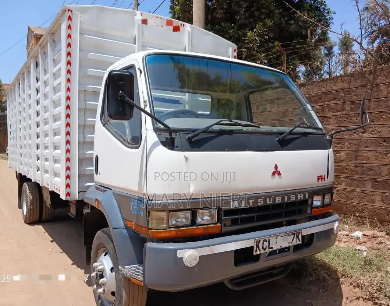 Mitsubishi Fh215 Truck 2016 White