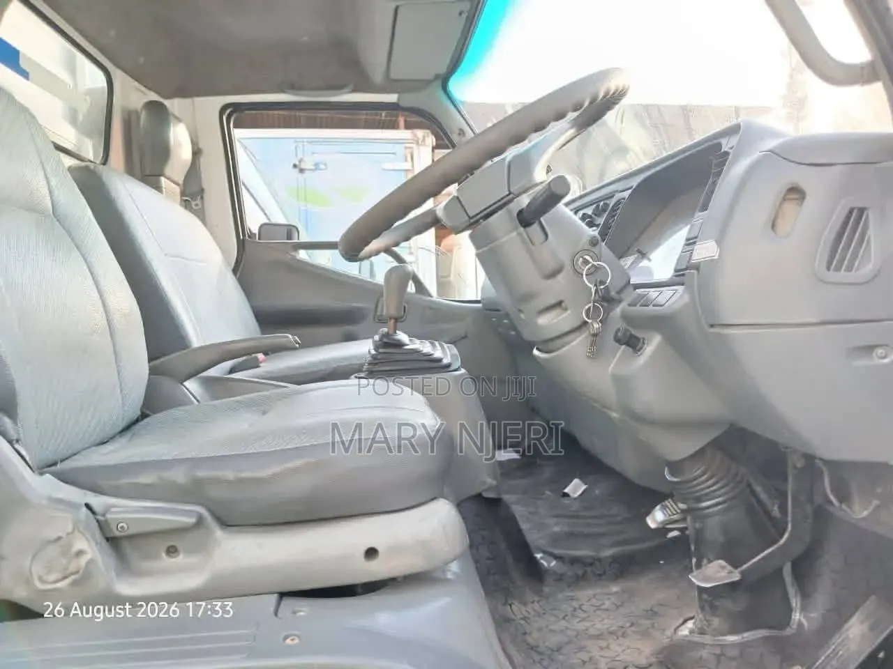 Mitsubishi Fh215 Truck 2016 White