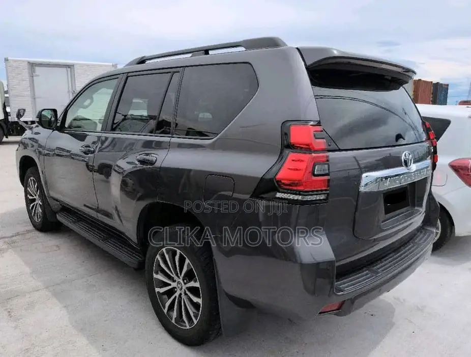 Toyota Land Cruiser Prado 2.7 2020 Gray