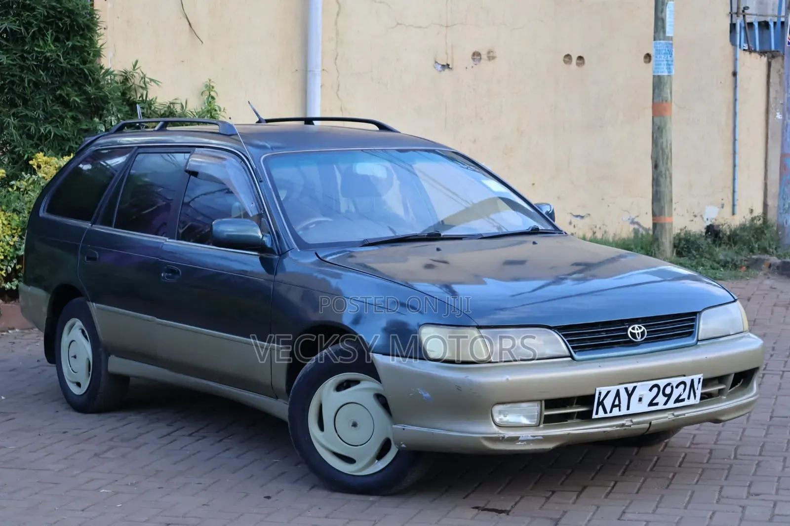 Toyota Corolla 2000 Green