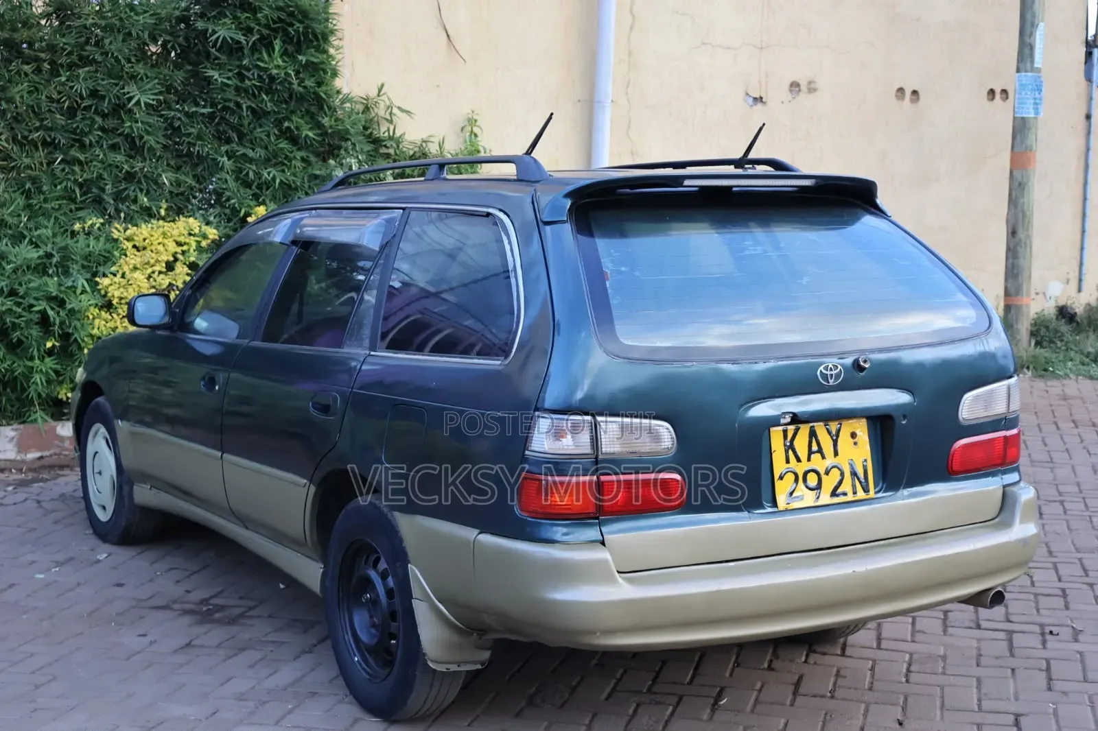 Toyota Corolla 2000 Green