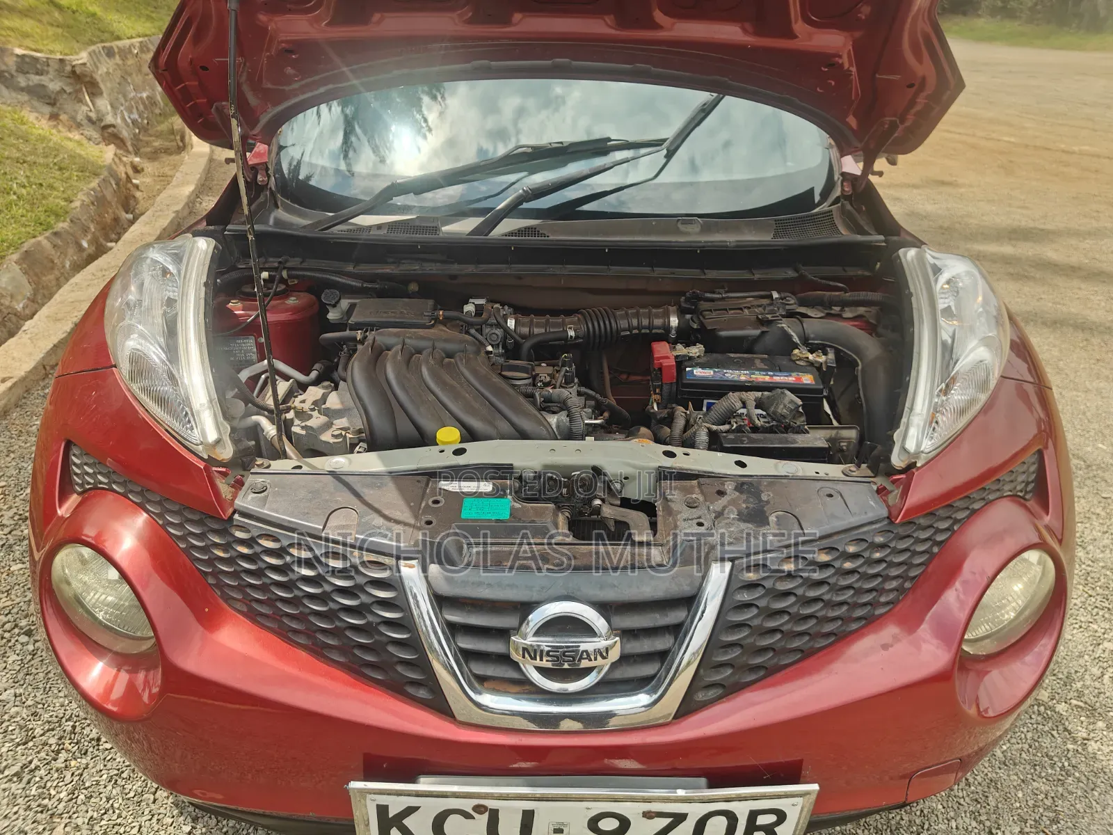 Nissan Juke 2011 Red