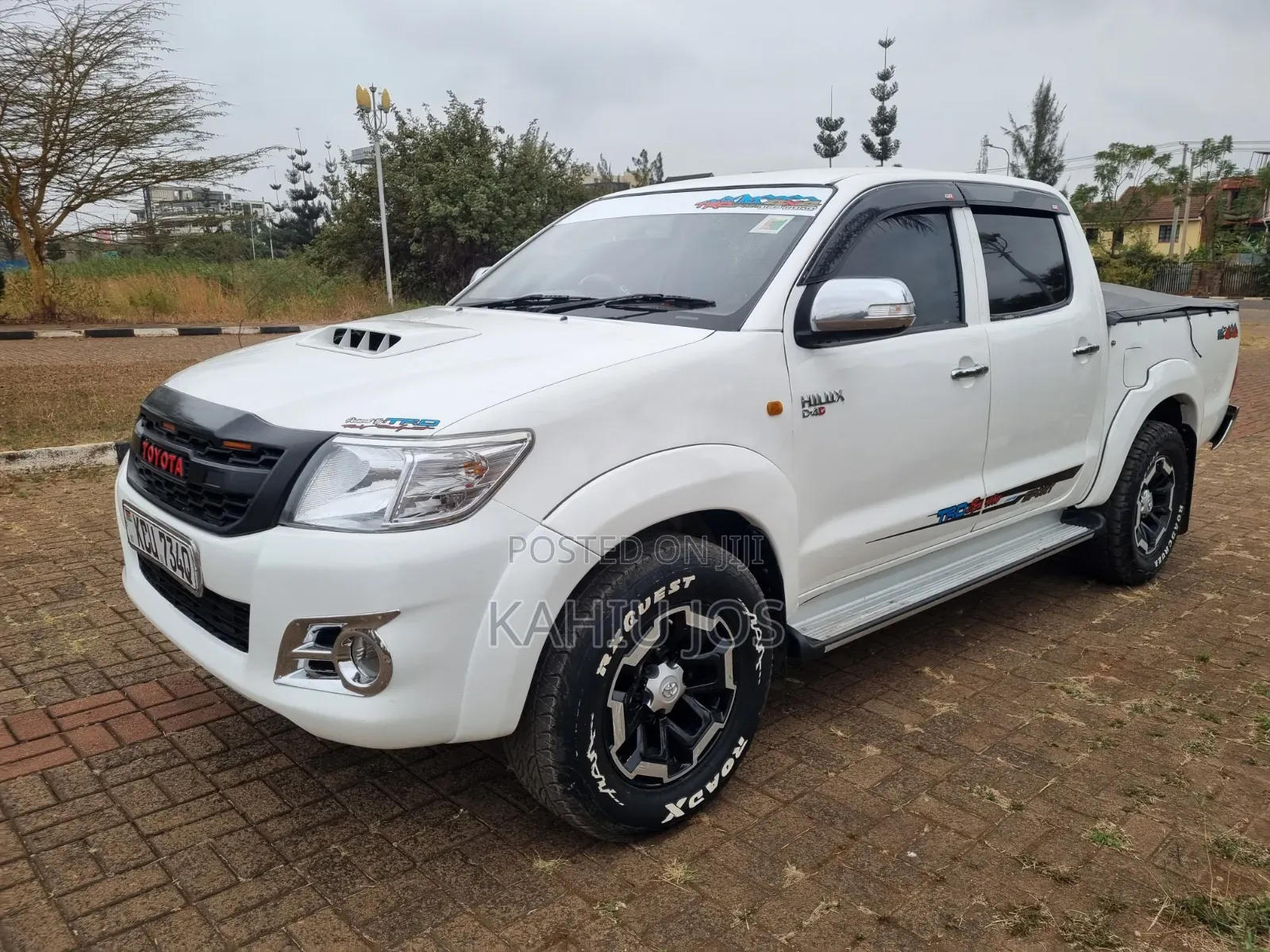 Toyota Hilux 2012 White