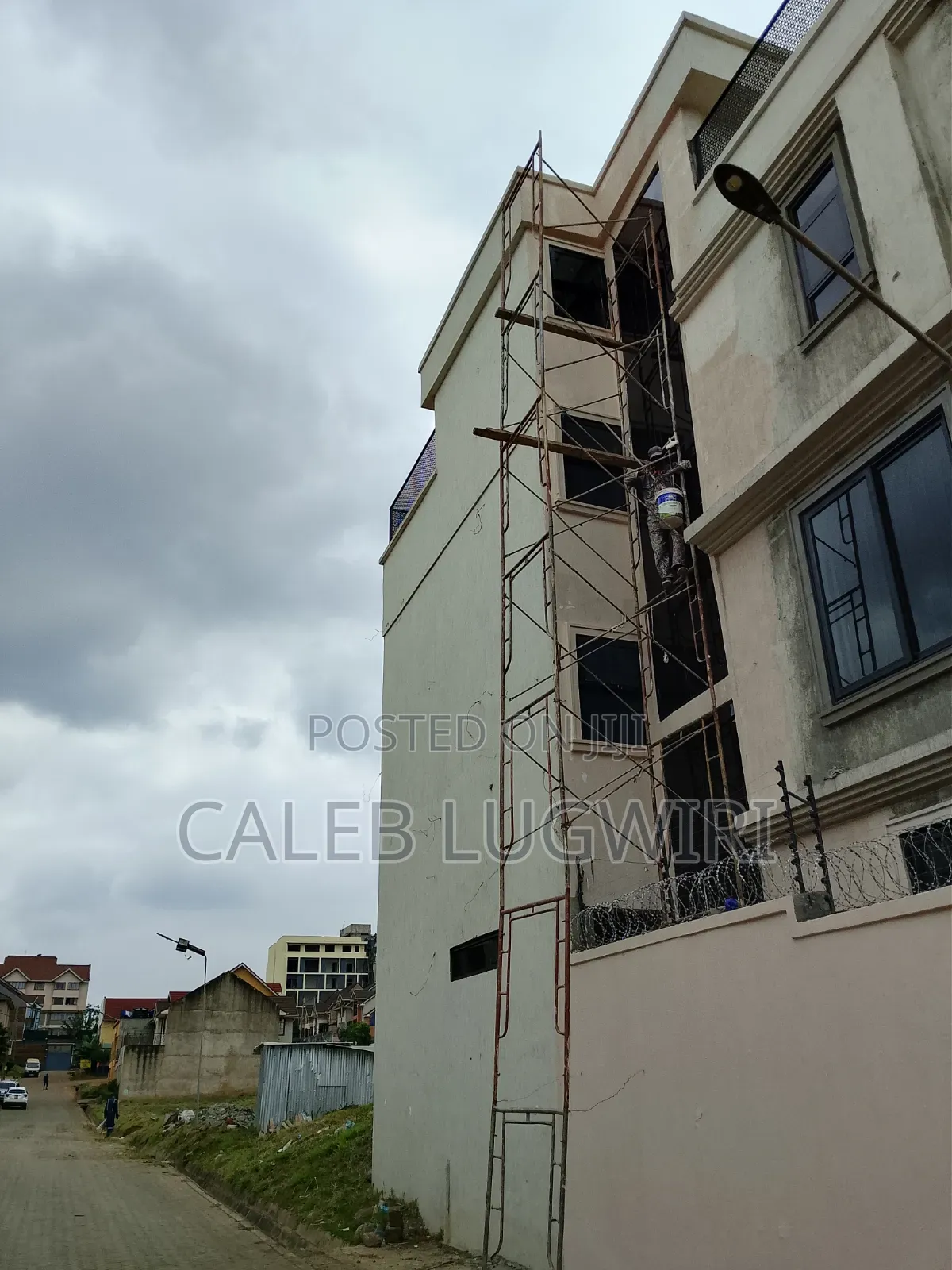 Ladder Scaffolding for All Contraction