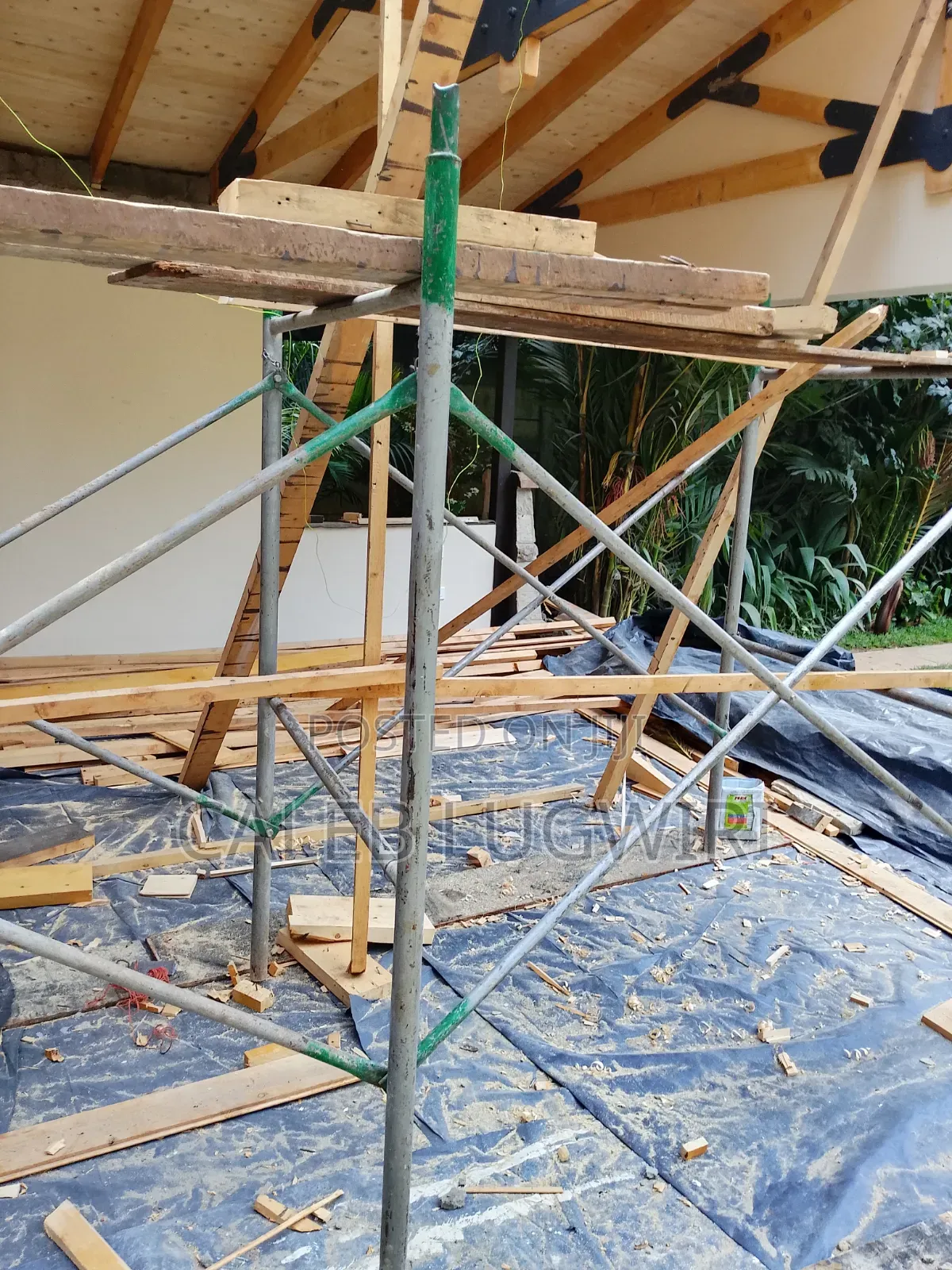 Ladder Scaffolding for All Contraction