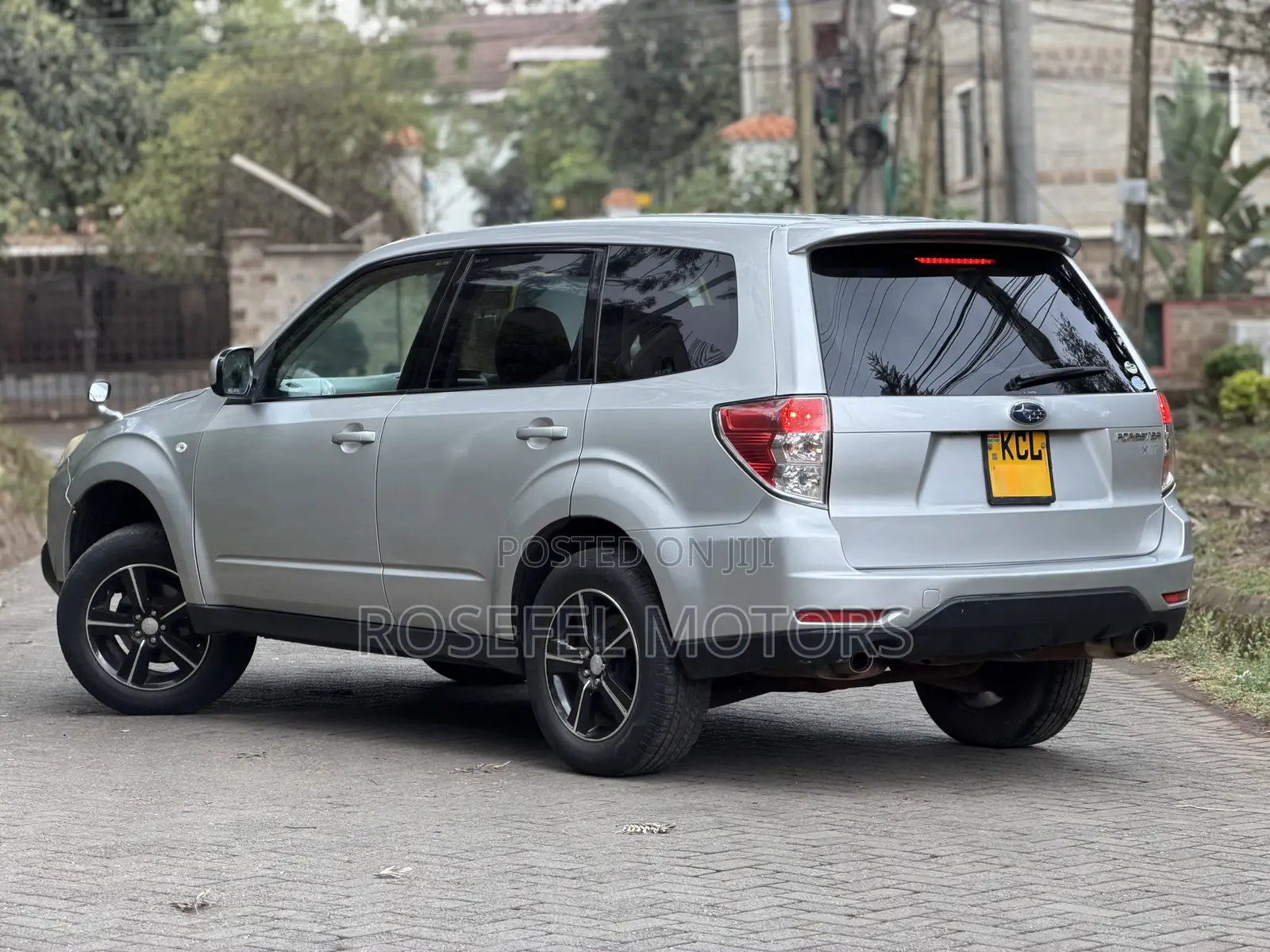 Subaru Forester 2010 Silver