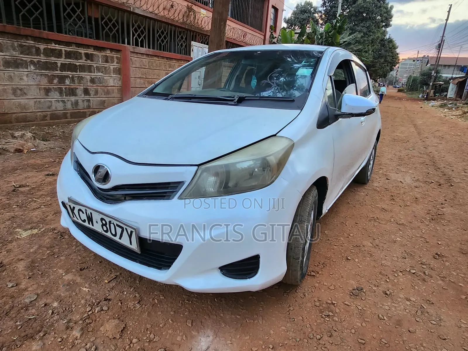 Toyota Vitz 2012 White