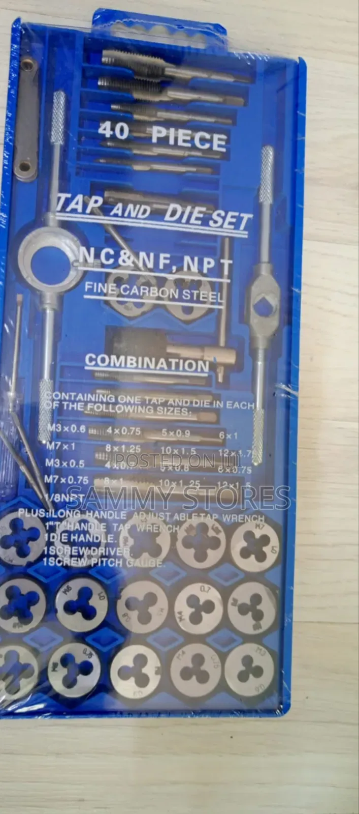 Metric Tap and Die Set With Adjustable Wrenches
