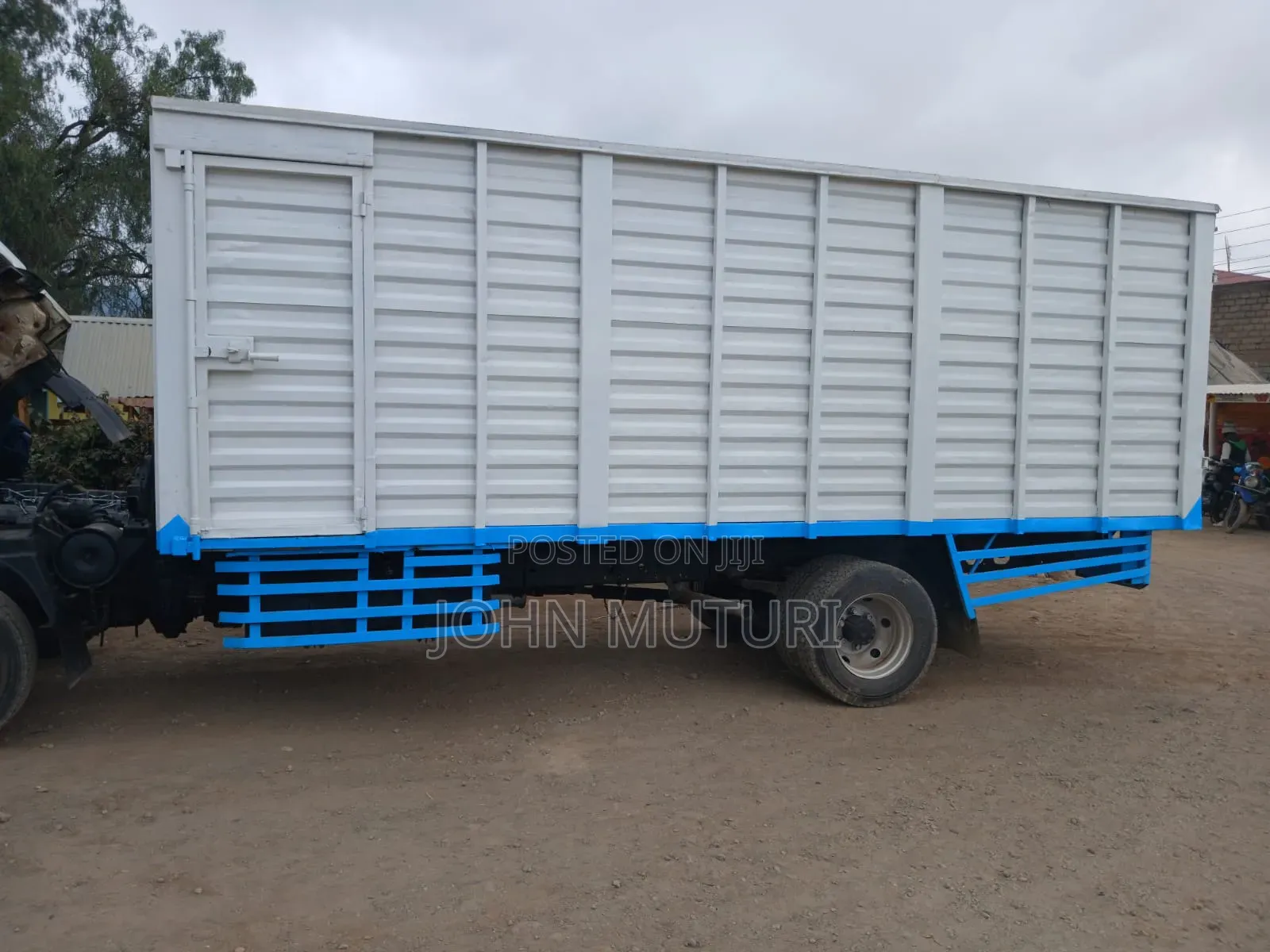 Isuzu FRR Cover Body