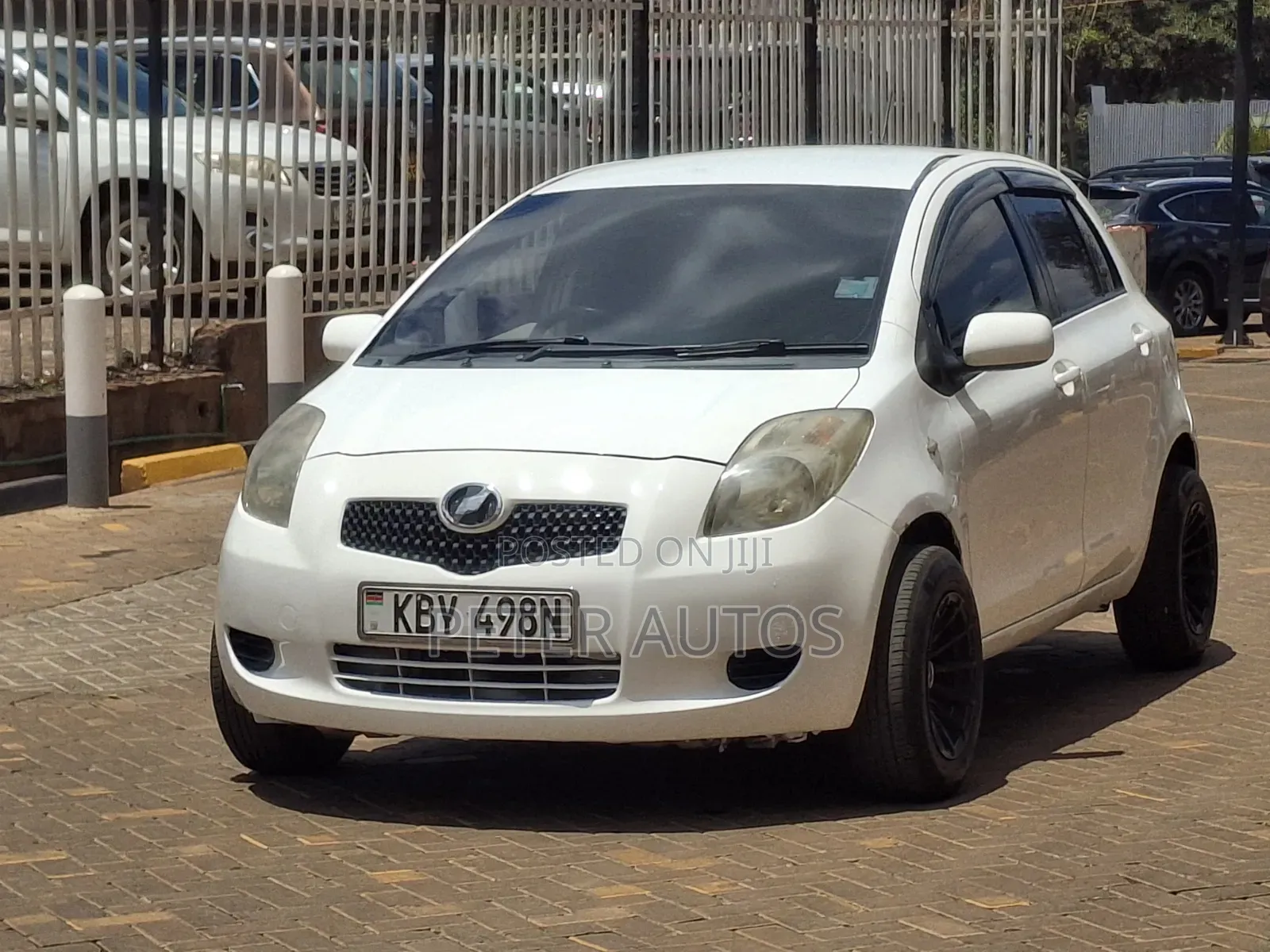 Toyota Vitz 1.0 FWD 3dr 2007 White