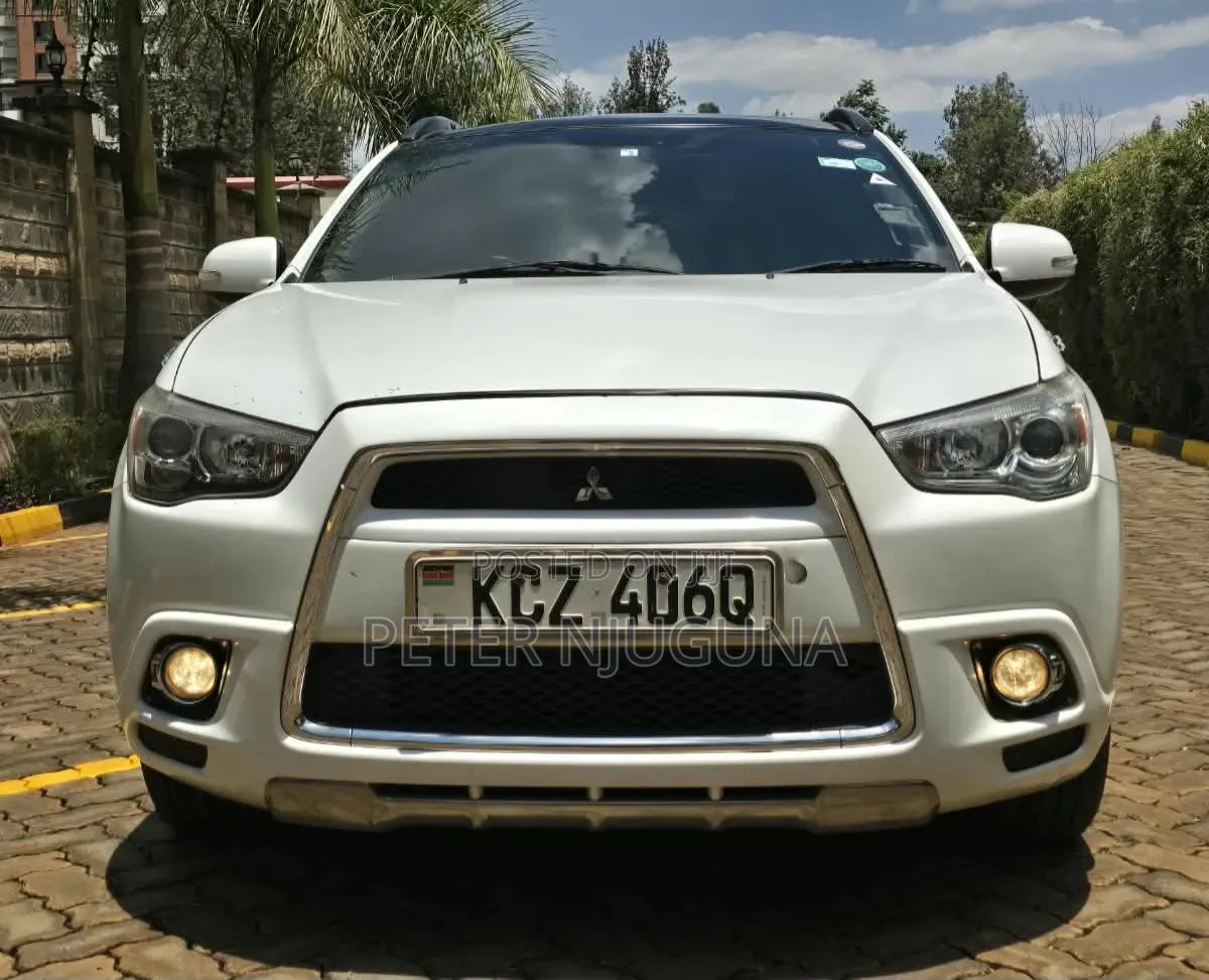 Mitsubishi RVR 2013 White