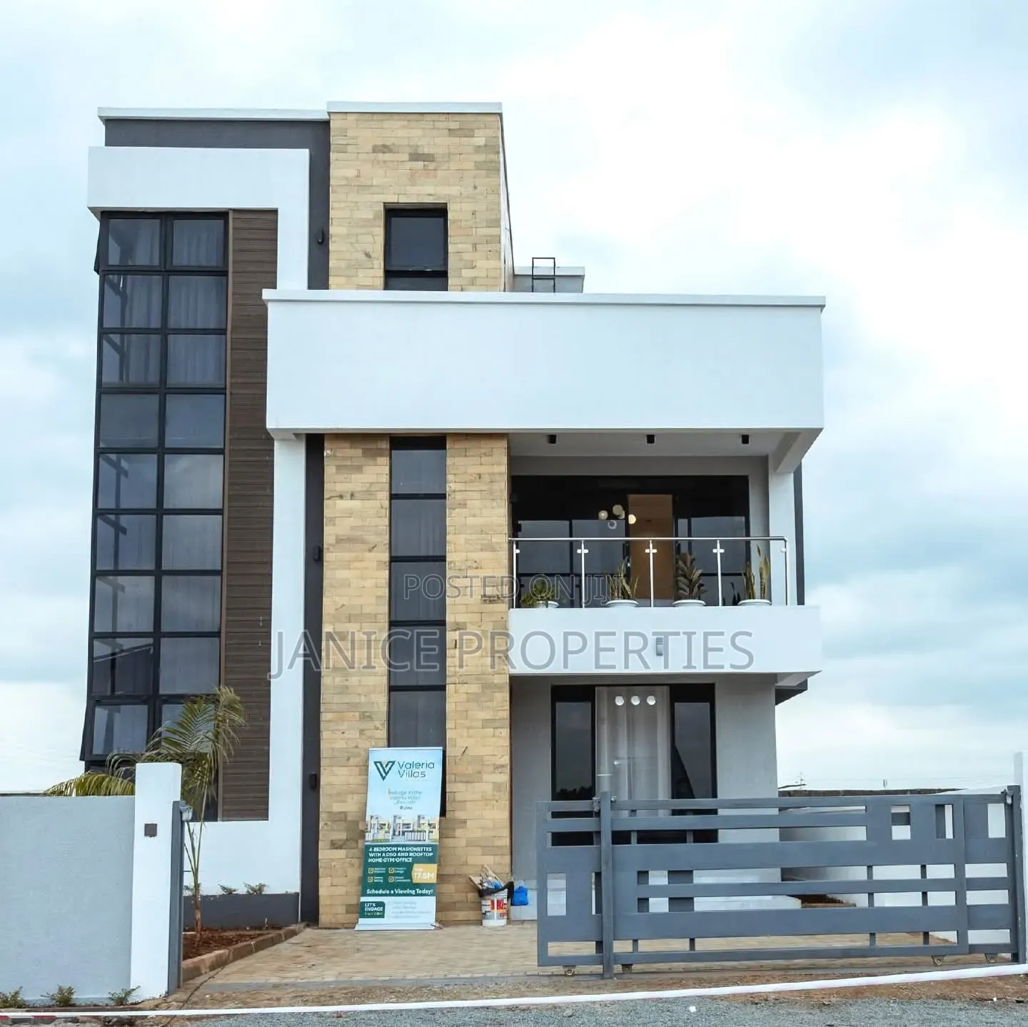 4bdrm Villa in Valleria Estate, Kamakis for sale