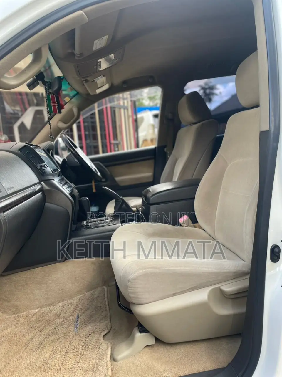 Toyota Land Cruiser 4.6 V8 ZX 2013 White