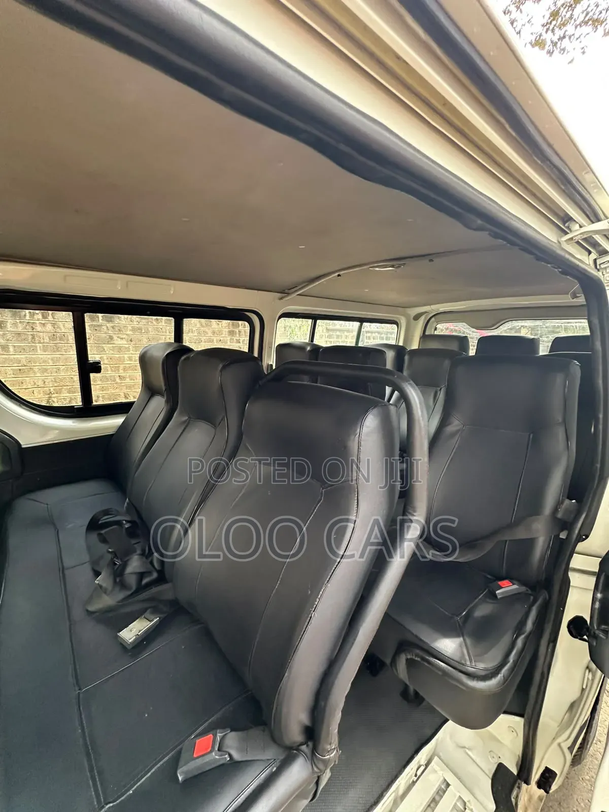 Toyota HiAce 2013 White