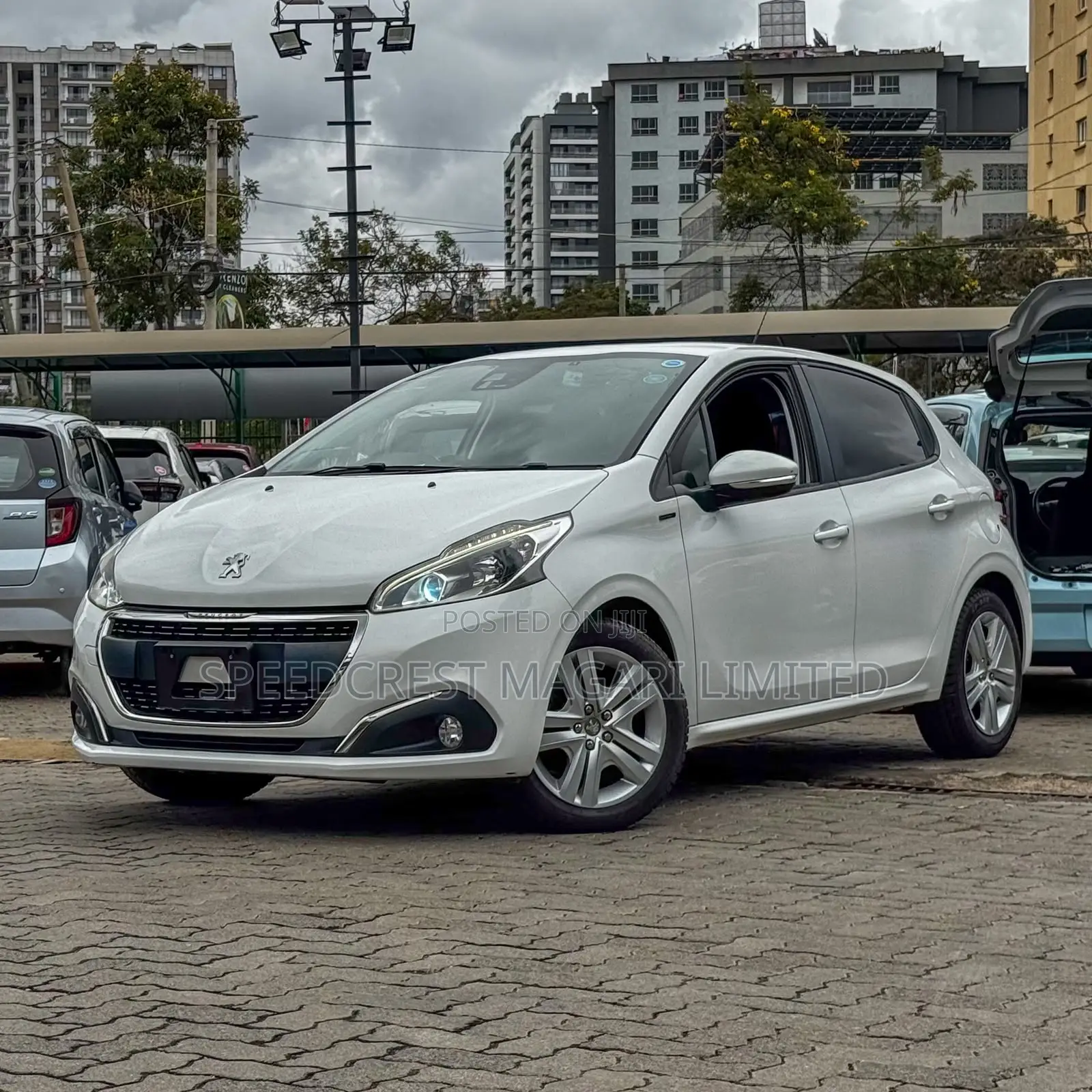 Peugeot 208 2019 White